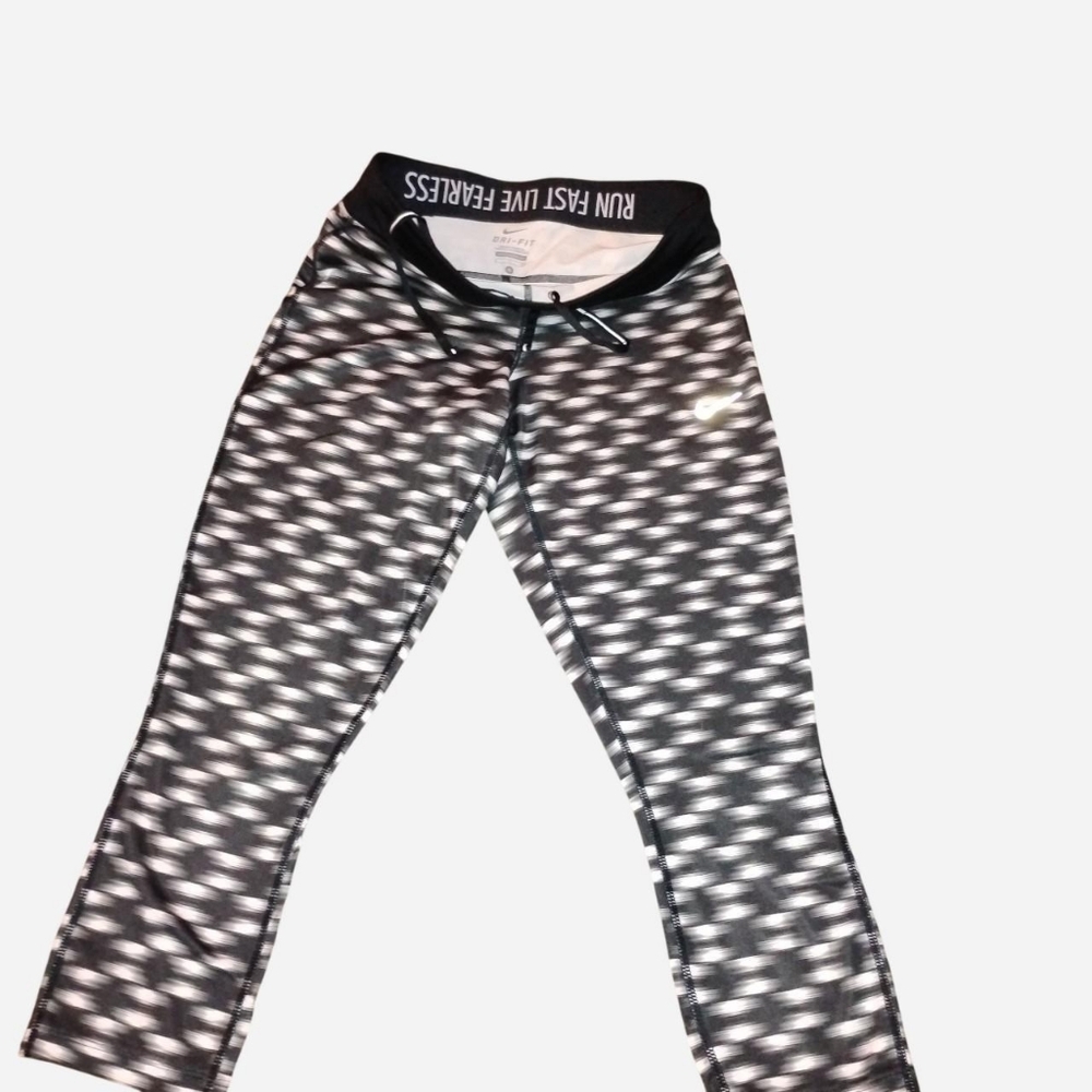 Nike Dri-FIT "Run Fast Live Fearless" Cropped Running Leggings - Size Small